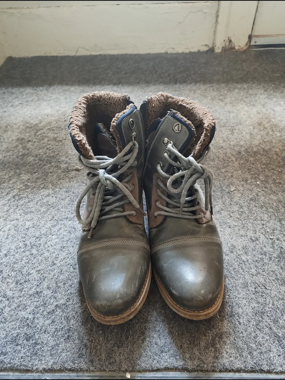 Global Win stylish chukka